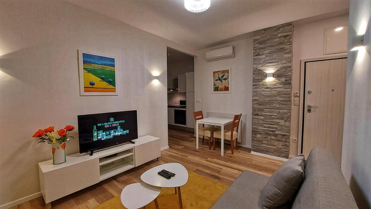 Apartments Square ซาเกร็บ ภายนอก รูปภาพ