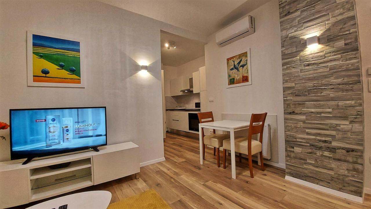 Apartments Square ซาเกร็บ ภายนอก รูปภาพ