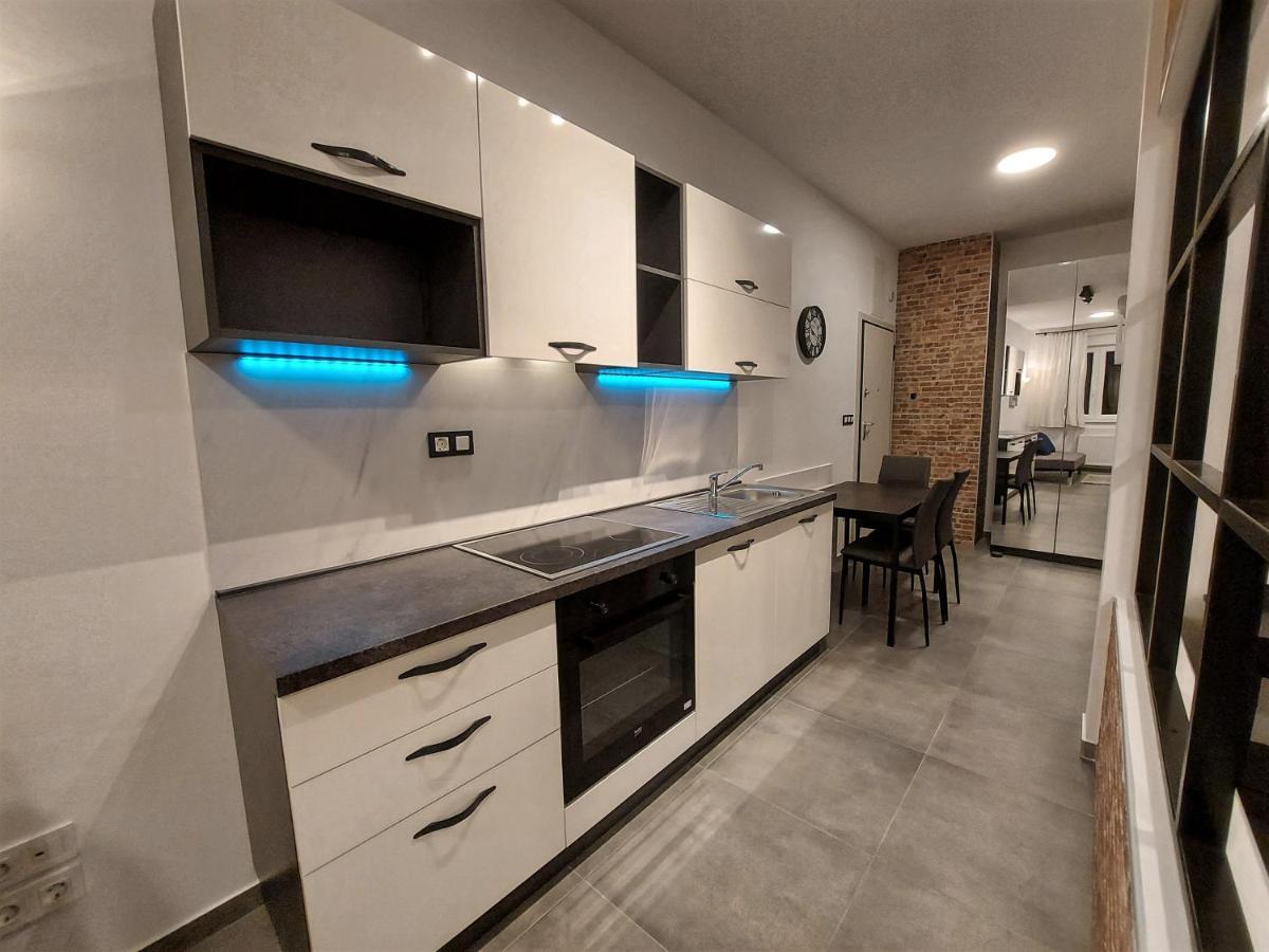 Apartments Square ซาเกร็บ ภายนอก รูปภาพ