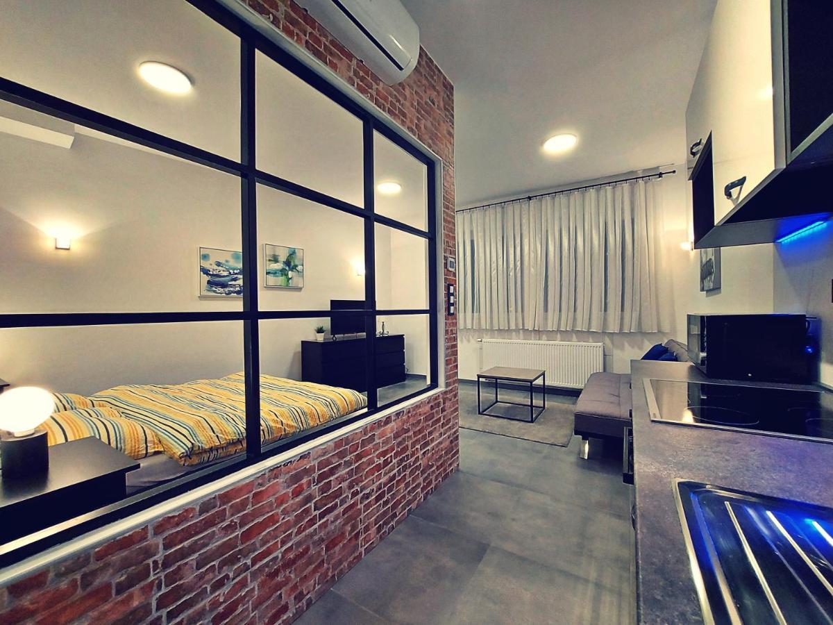 Apartments Square ซาเกร็บ ภายนอก รูปภาพ